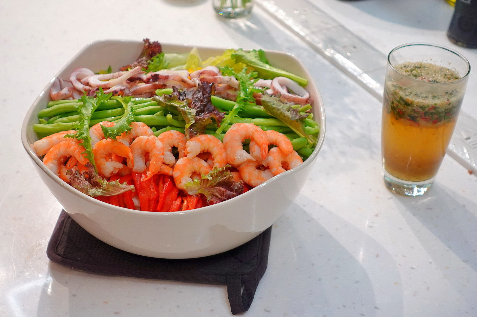 好客台北，曼谷街邊風味海鮮沙拉1