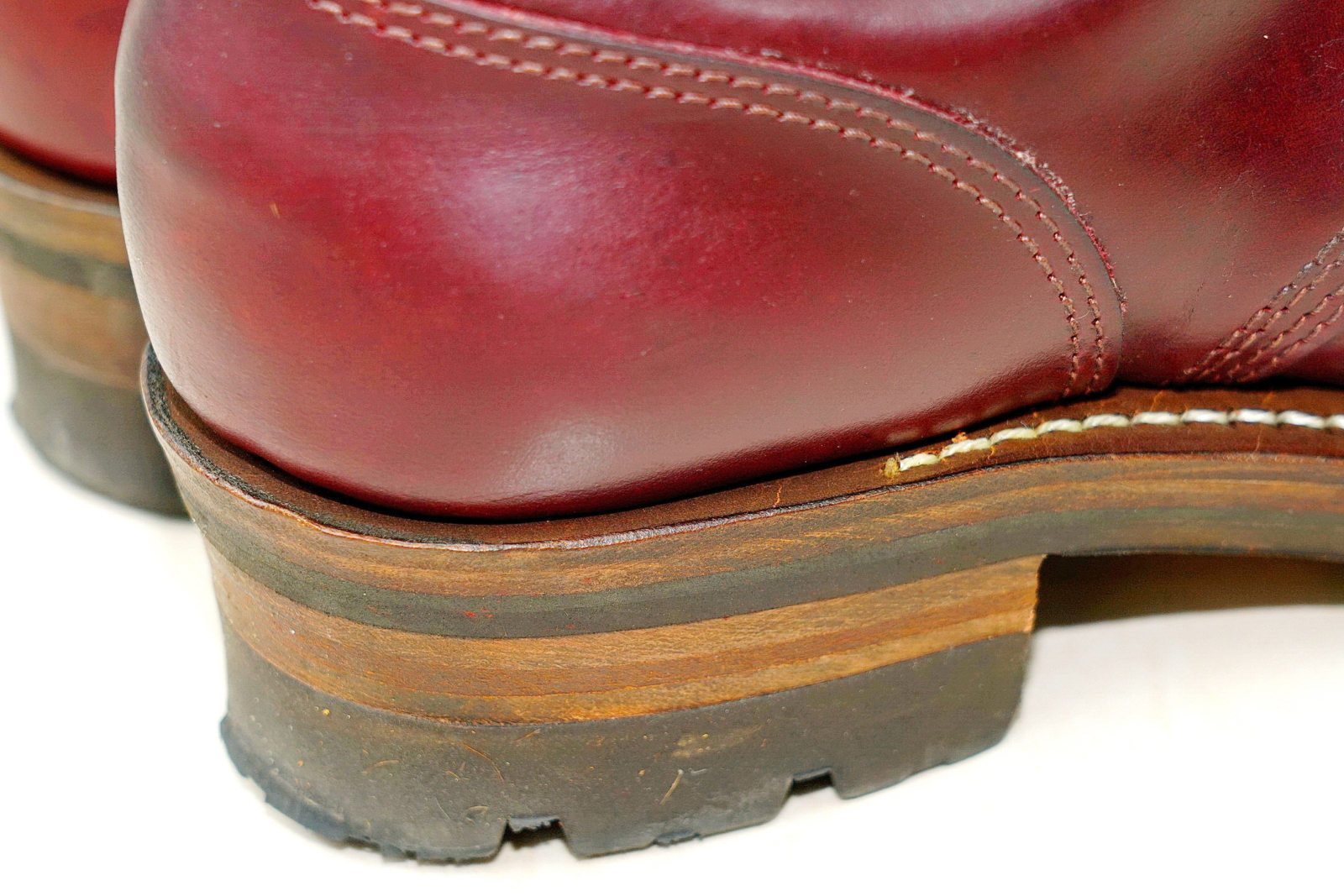 WESCO Boots Jobmaster Burgundy 酒紅七吋皮靴，鞋跟特寫