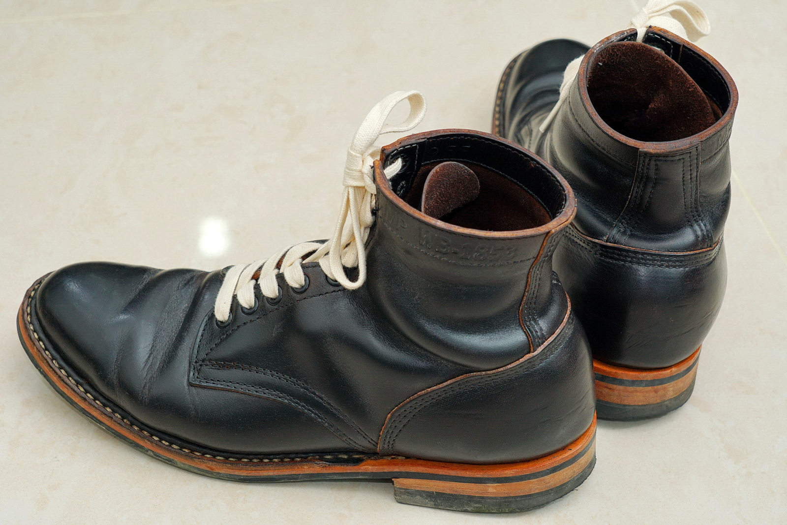 White's MP Service Boots 5Inches Horween CXL BLK 軍警靴， Stylish Pose 3