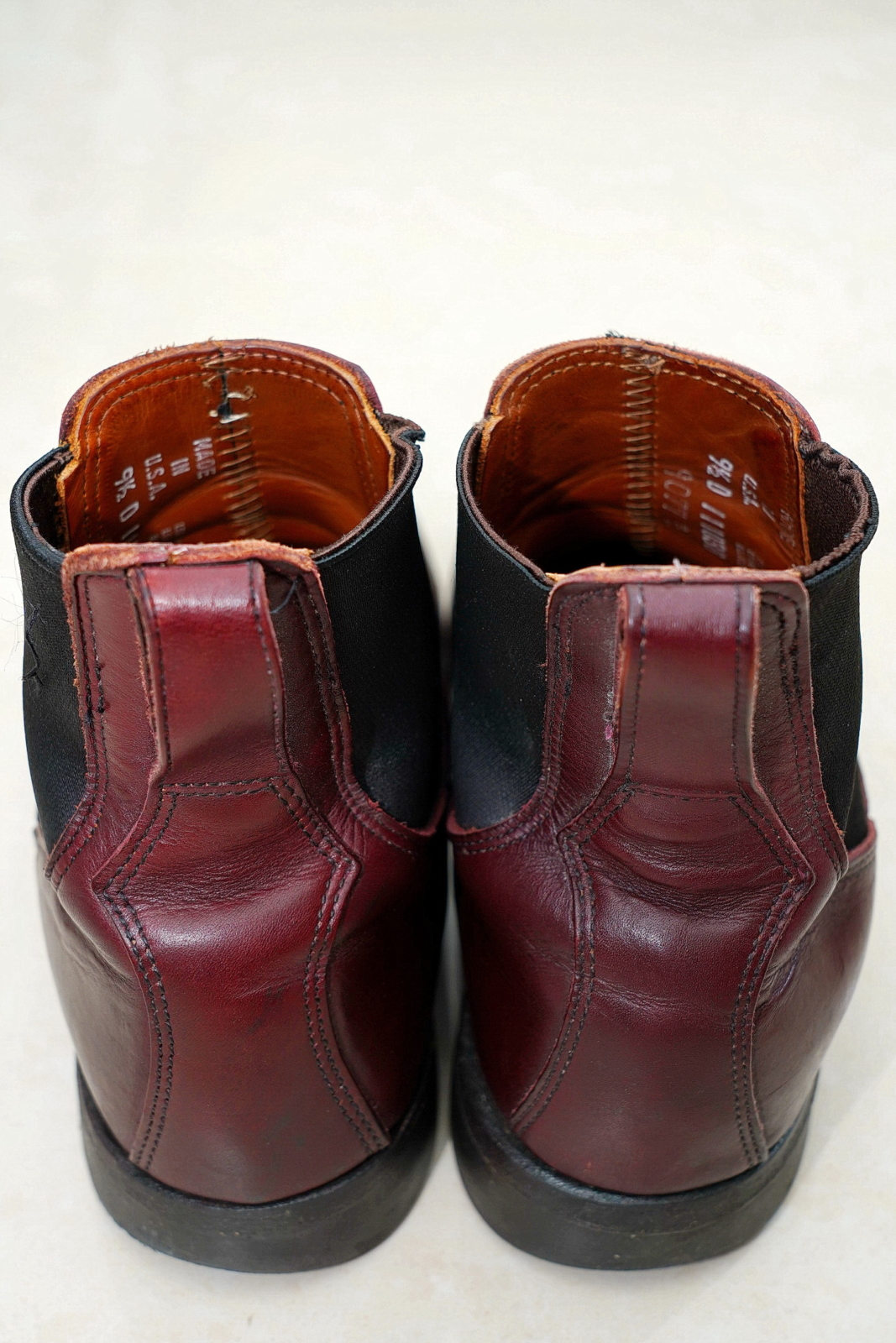 Red Wing 9077，靴筒背面