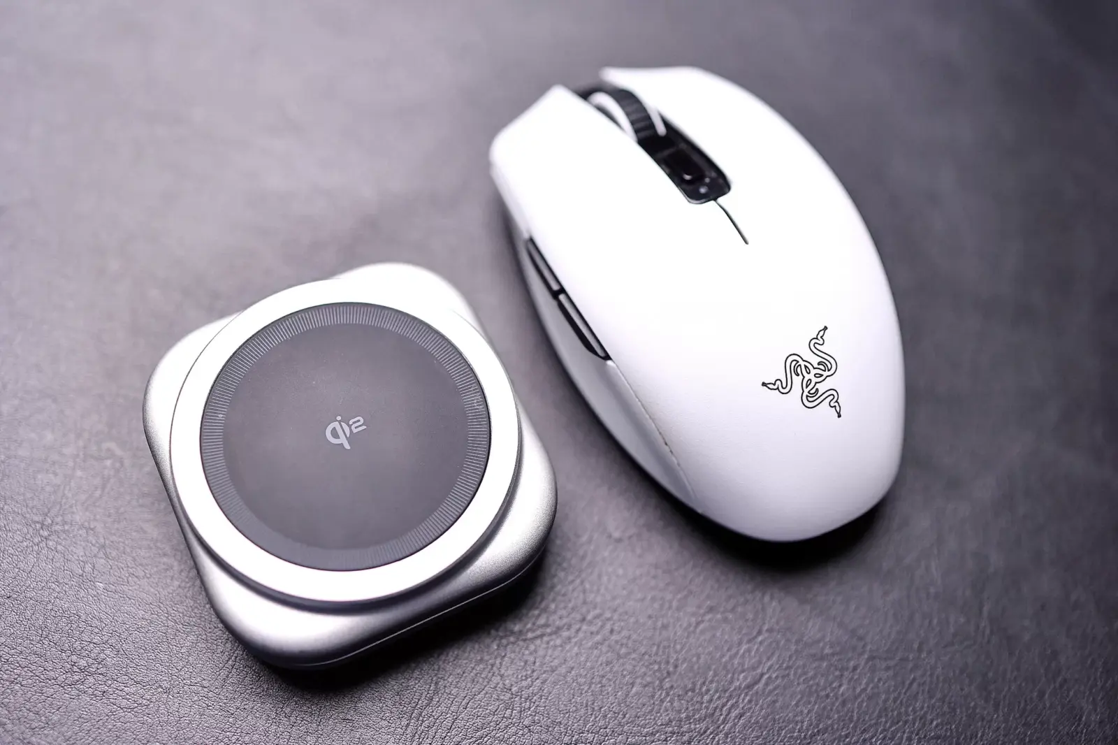 Ｍonitormate MS-Z - Size Comparison to Mouse