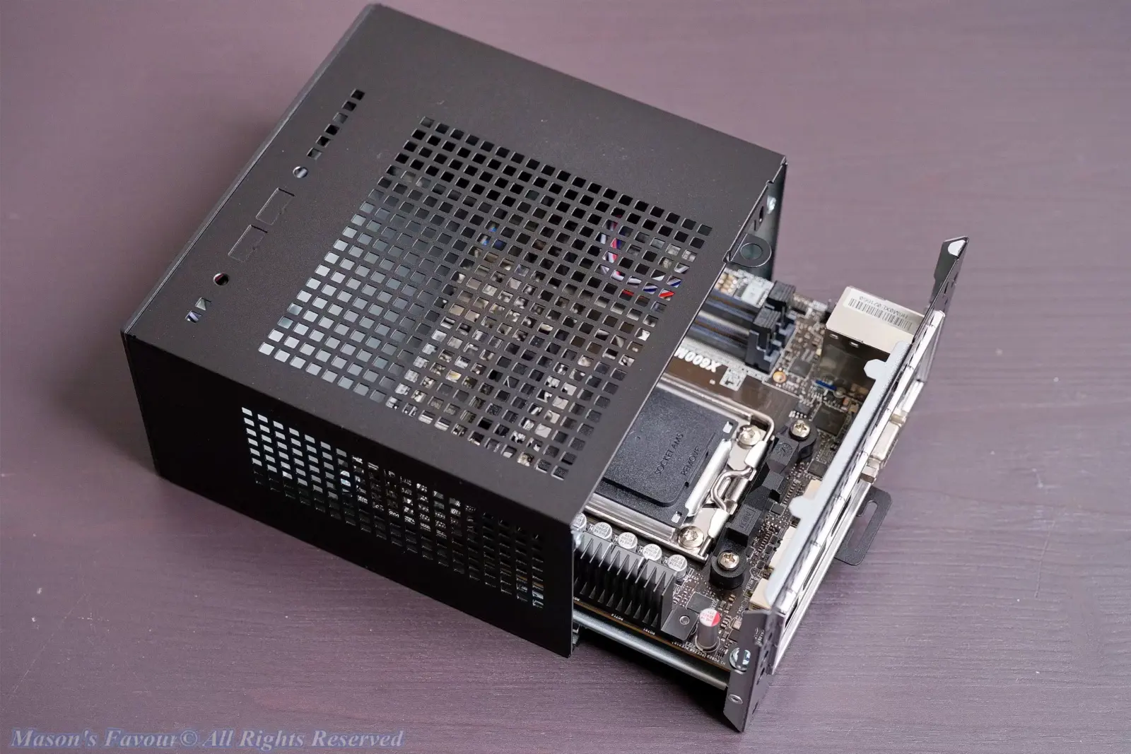 ASRock Deskmini X600 - MotherBoard & Case, Teardown 2