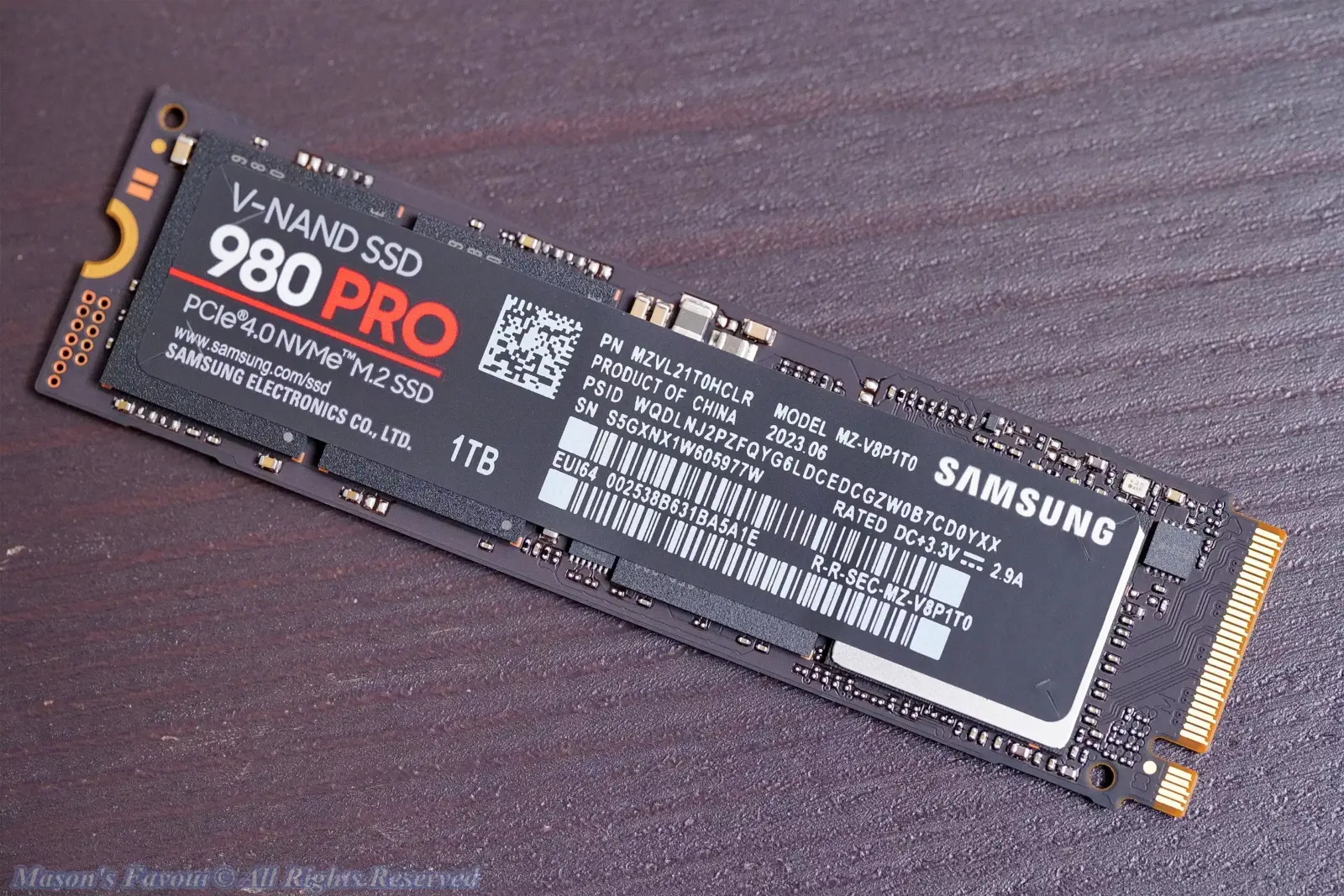 ASRock Deskmini X600 - Samsung 980 Pro NVME SSD, Perspective 2