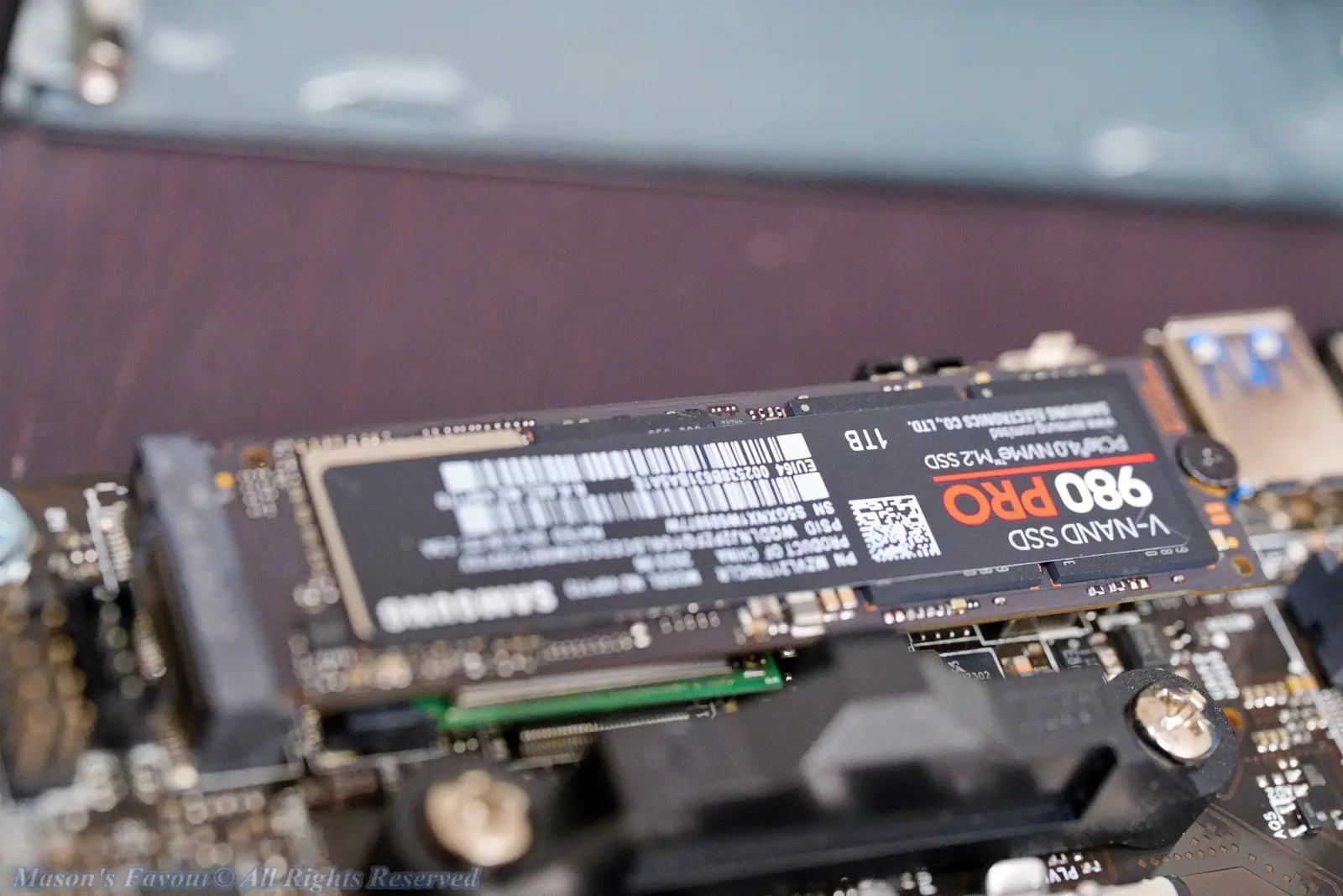 ASRock Deskmini X600 - Samsung 980 Pro NVME SSD, Installation 2