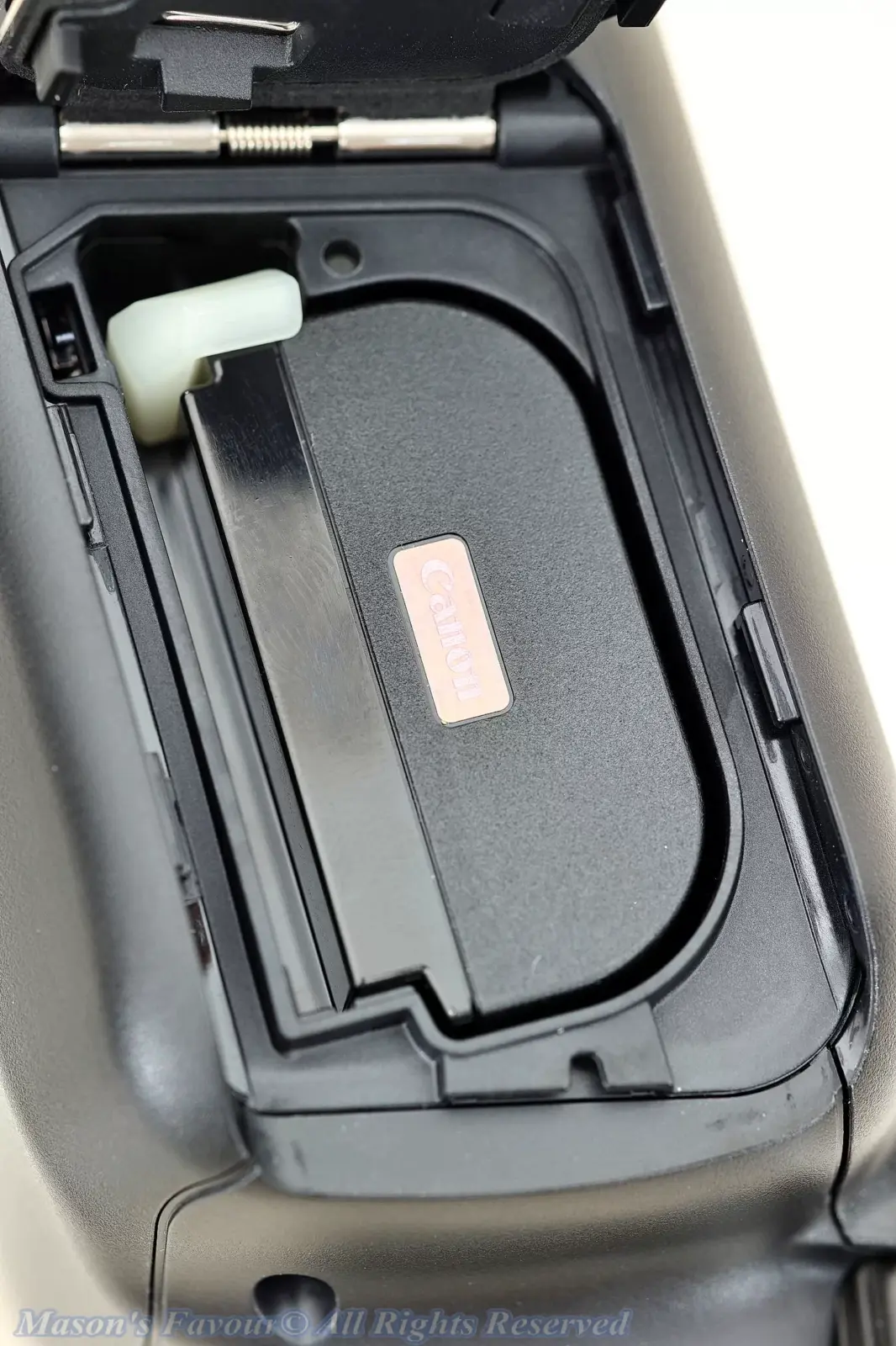 Canon-Speedlite-EL-5 - Battery Compartment with Battery inside