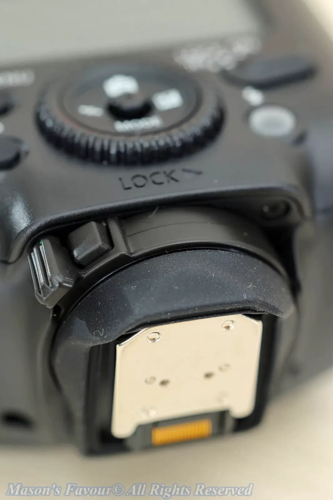 Canon Speedlite EL-5 - Safety Lock for Hot Shoe