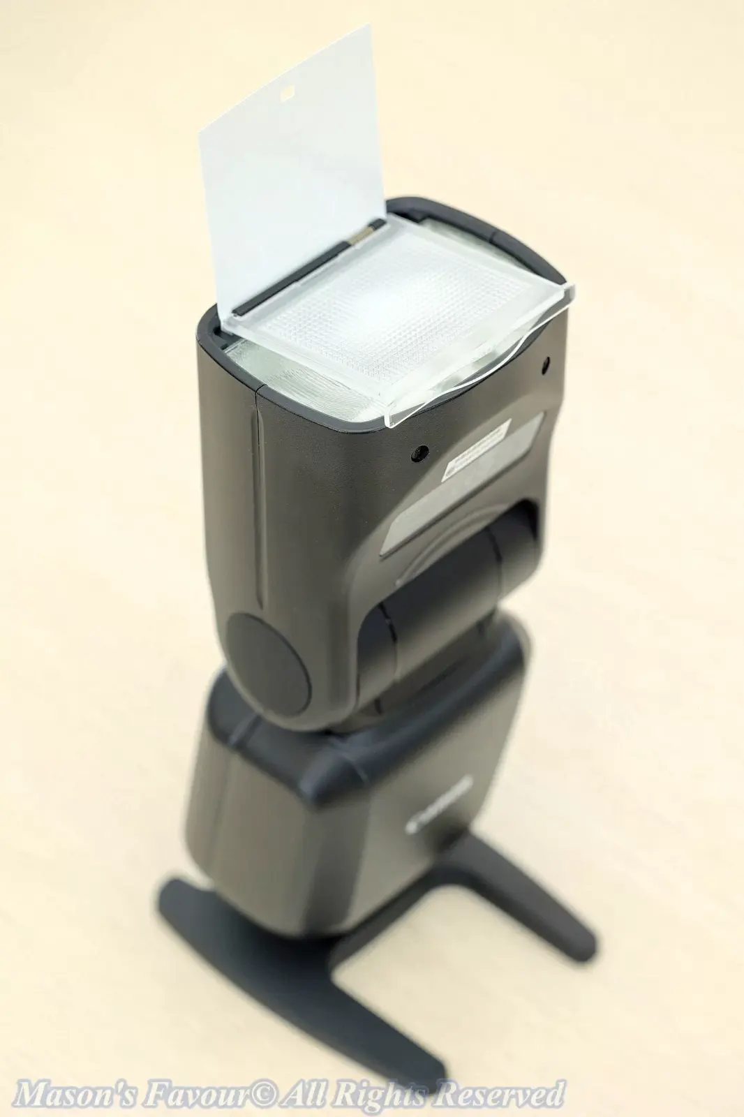 Canon Speedlite EL-5 - EL-5, which expands its Diffuser and Reflector, on Flashgun Stand 4