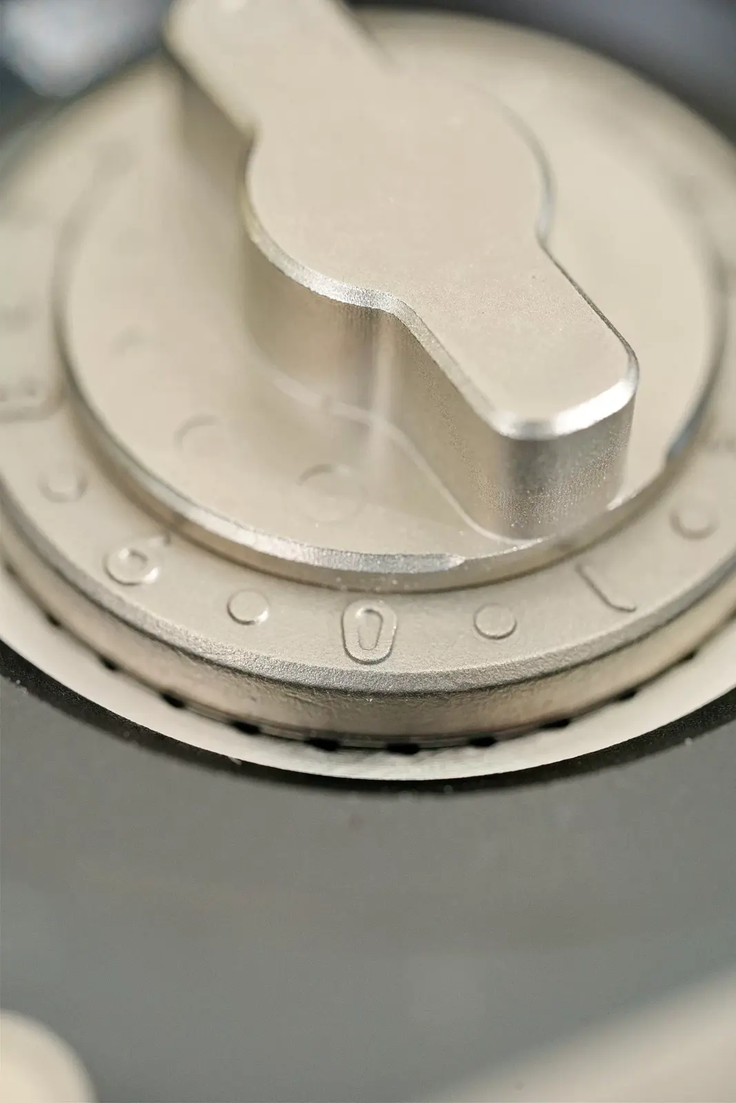 Femobook A2 Coffee Grinder - Grind Size Adjustment Dial, Smaller Grind Size