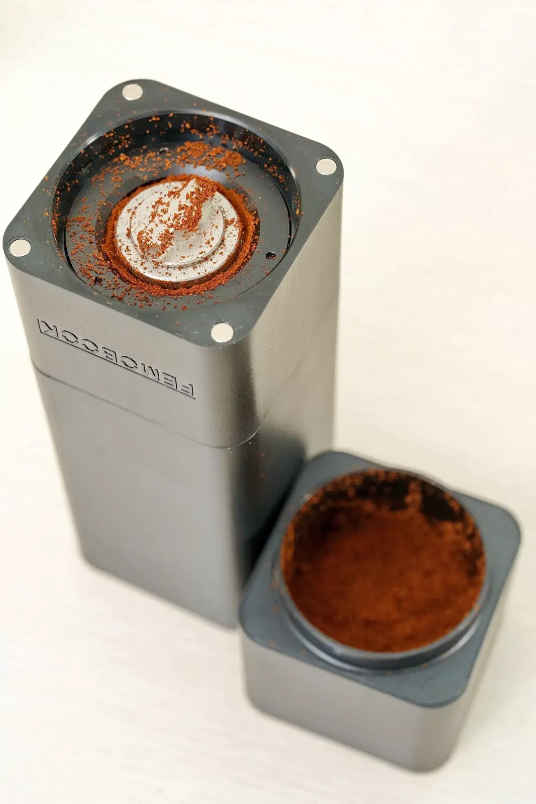 Femobook A2 Coffee Grinder - Grinding Completed