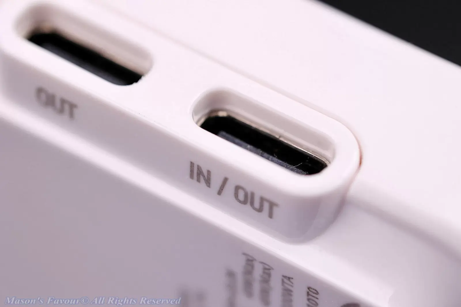 Innergie Qi2 Magnetic Battery Pack 10200mAh - USB-C Ports, In/Out Port