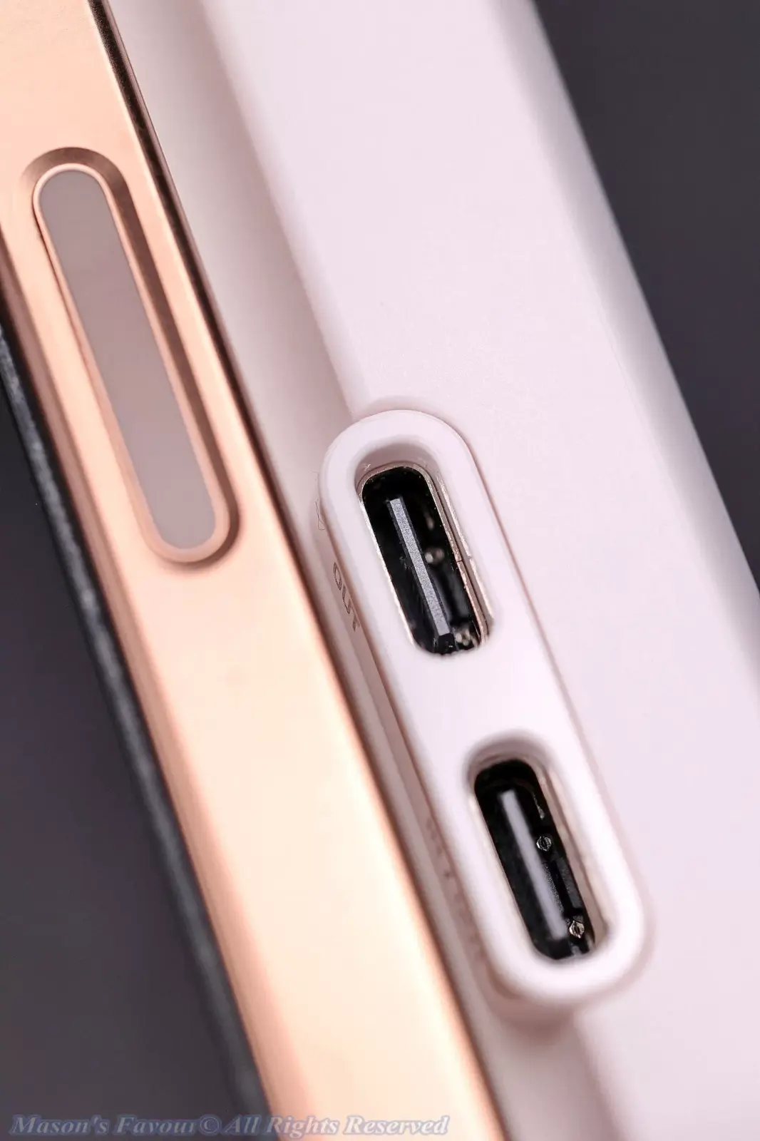 Innergie Qi2 Magnetic Battery Pack 10200mAh - iPhone 16 Pro Max Charging, Enlarged View 2