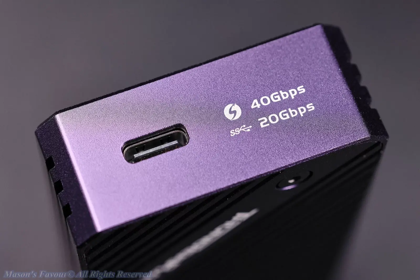 JEYI USB4 SSD Enclosure - USB-C Port