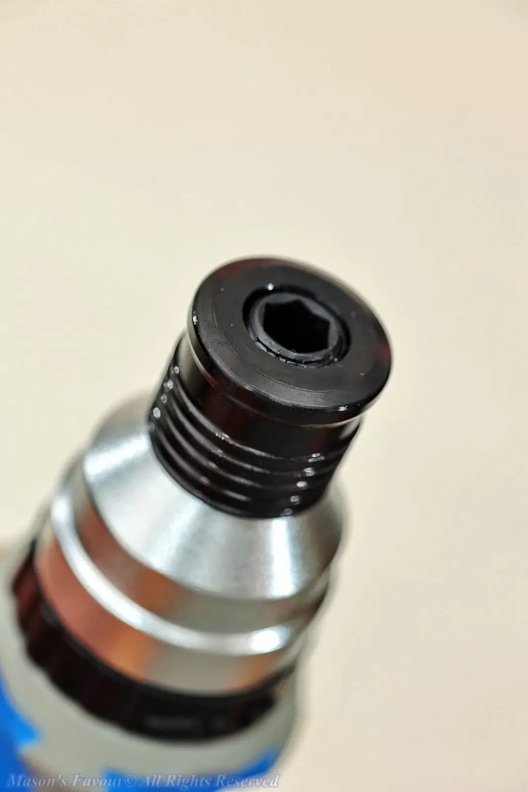 King Tony 32540MR Ratchet ScrewDriver & Bit Set - Stem Socket of the Ratchet Screwdriver 1