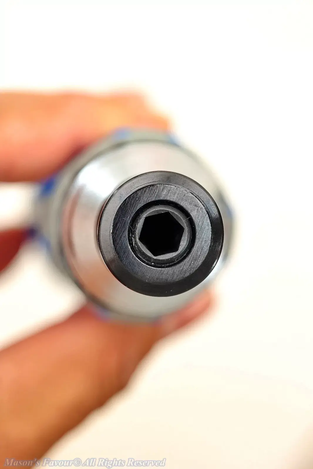 King Tony 32540MR Ratchet ScrewDriver & Bit Set - Stem Socket of the Ratchet Screwdriver 2
