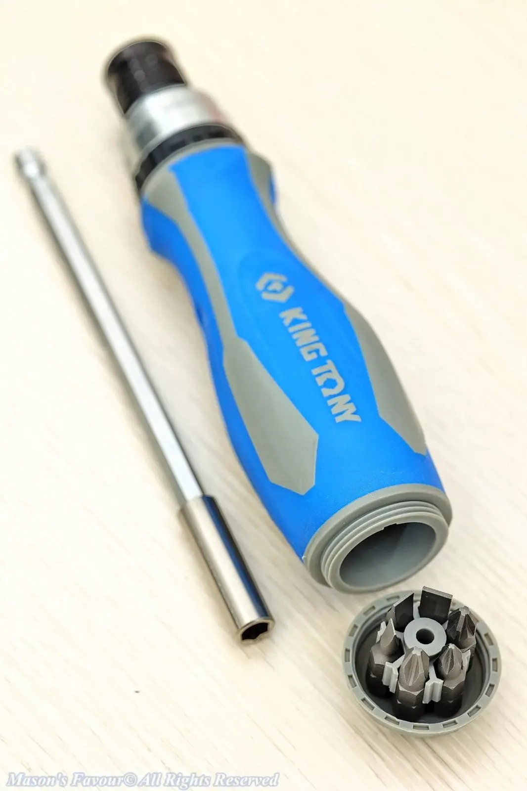 King Tony 32540MR Ratchet ScrewDriver & Bit Set - Dissassembly of the Ratchet Screwdriver, Internal Bit Set of the Tail part detached