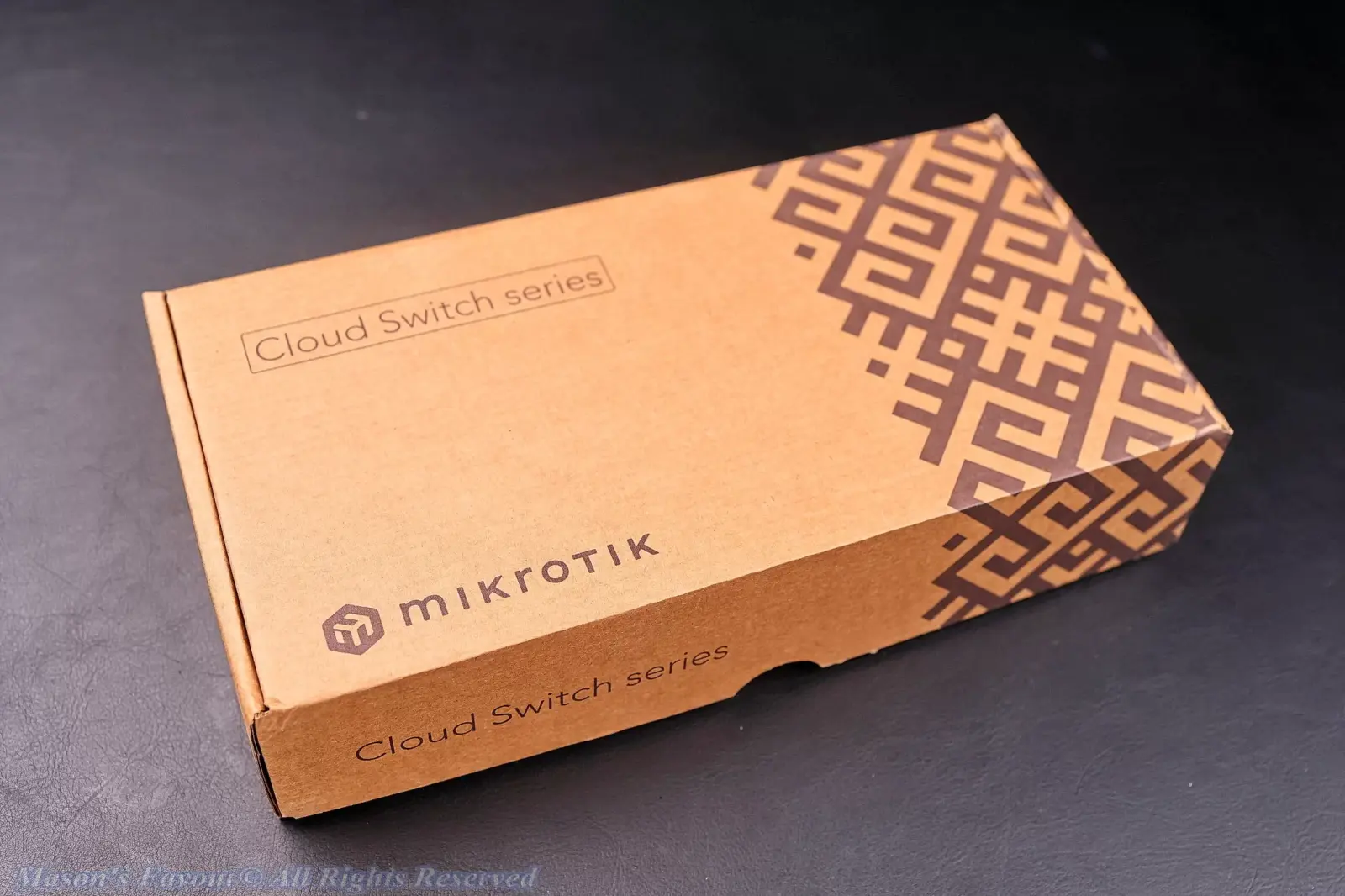 MikroTik CRS304-4XG-IN - Box