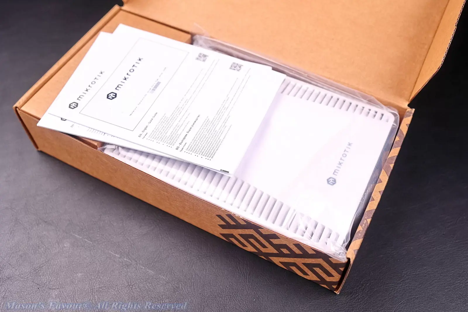 MikroTik CRS304-4XG-IN - UnBoxing 1