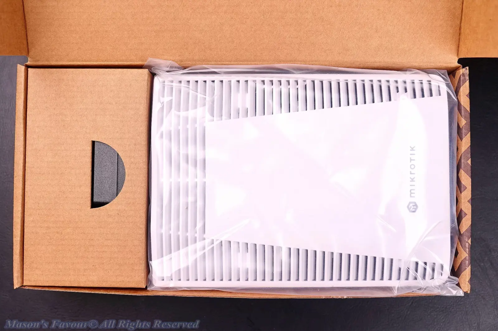 MikroTik CRS304-4XG-IN - UnBoxing 2