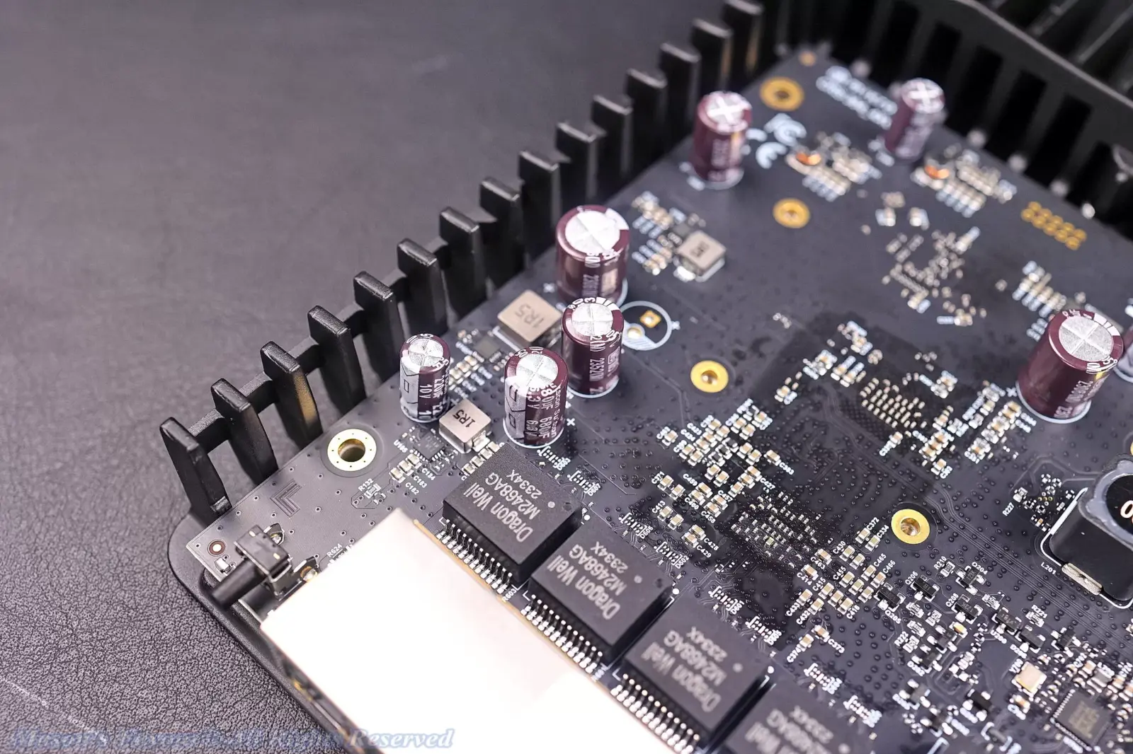 MikroTik CRS304-4XG-IN - Damning Electrolytic Capacitors