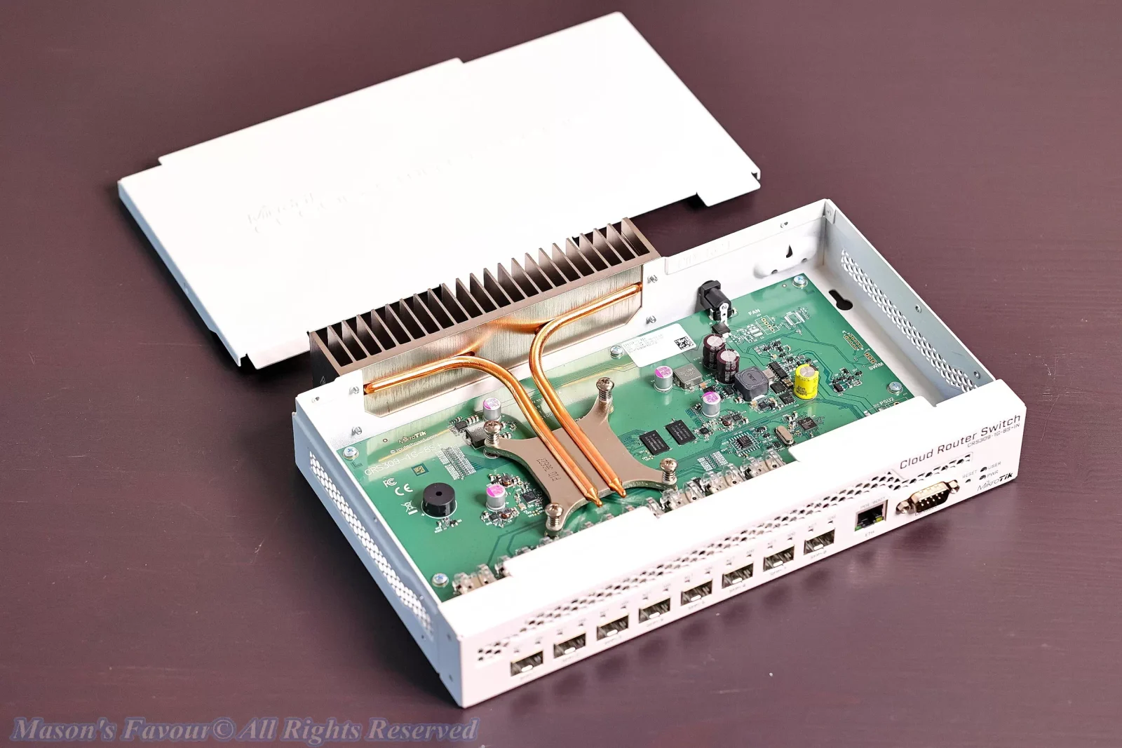 MikroTik CRS309-1G-8S+IN - Inside Configuration, Persective 1