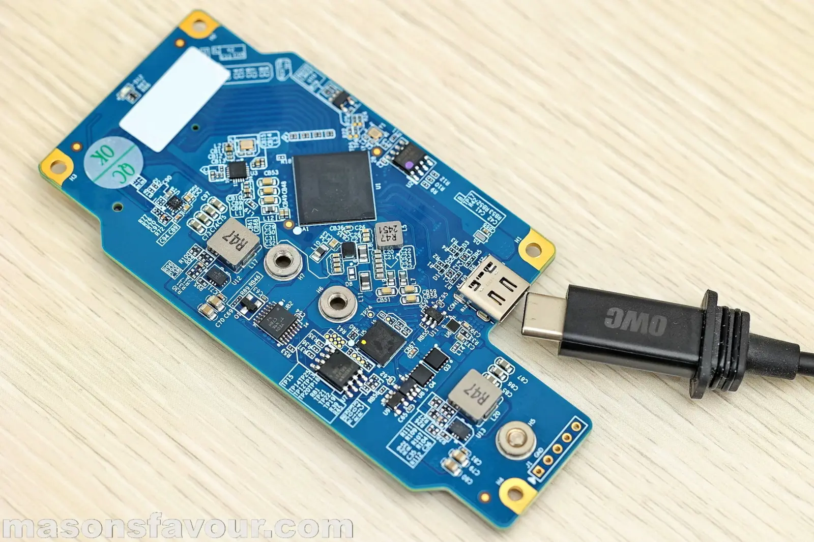OWC Envoy Ultra Thunderbolt 5 SSD - PCB and Thunderbolt 5 Cable