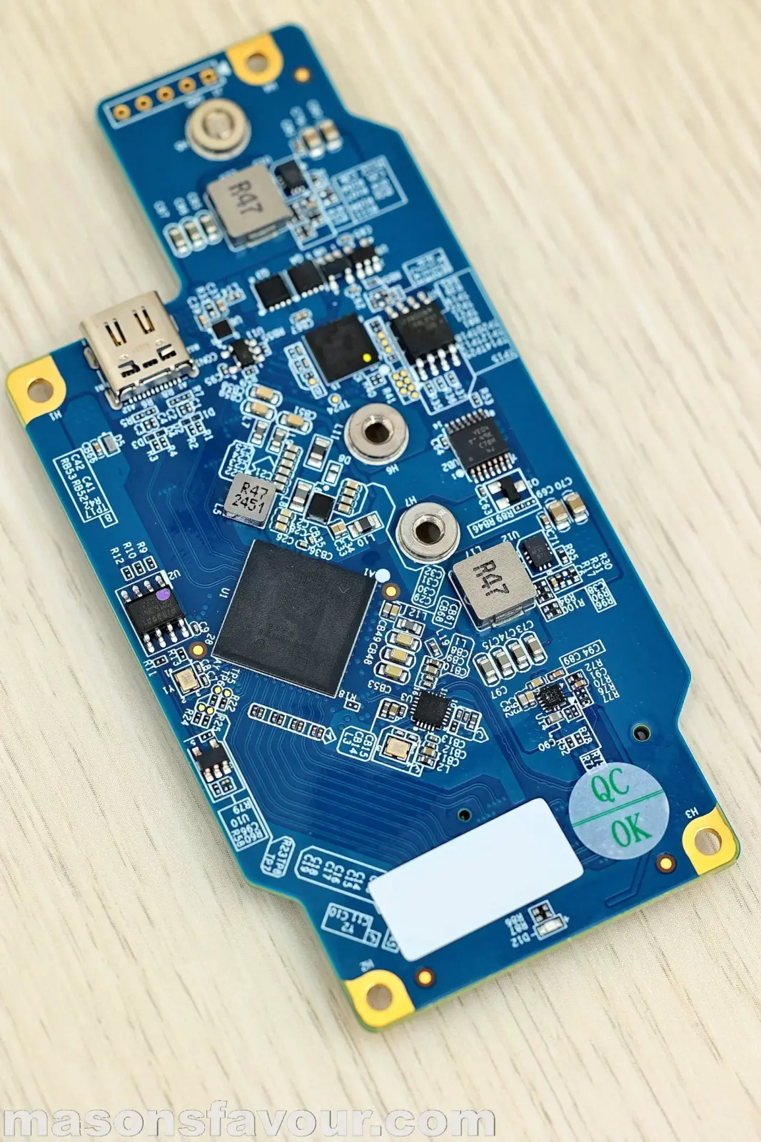 OWC Envoy Ultra Thunderbolt 5 SSD - PCB, Perspective 3