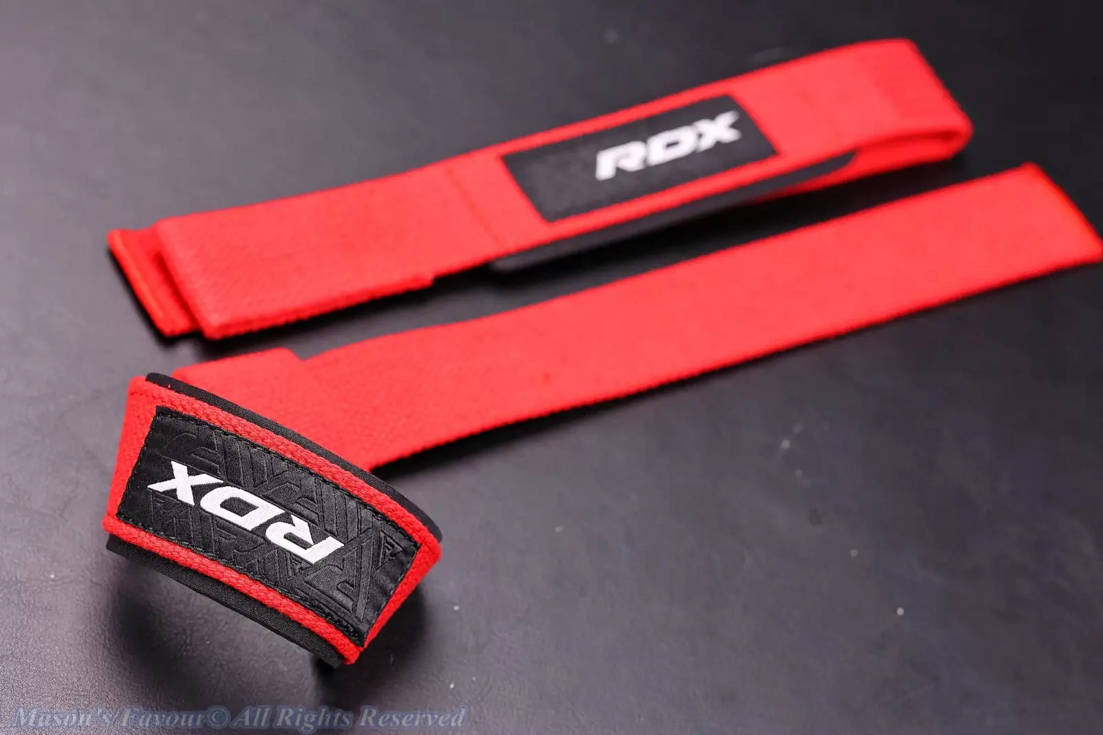 RDX S4 Weightlifting Wrist Straps - Wrapping state 1
