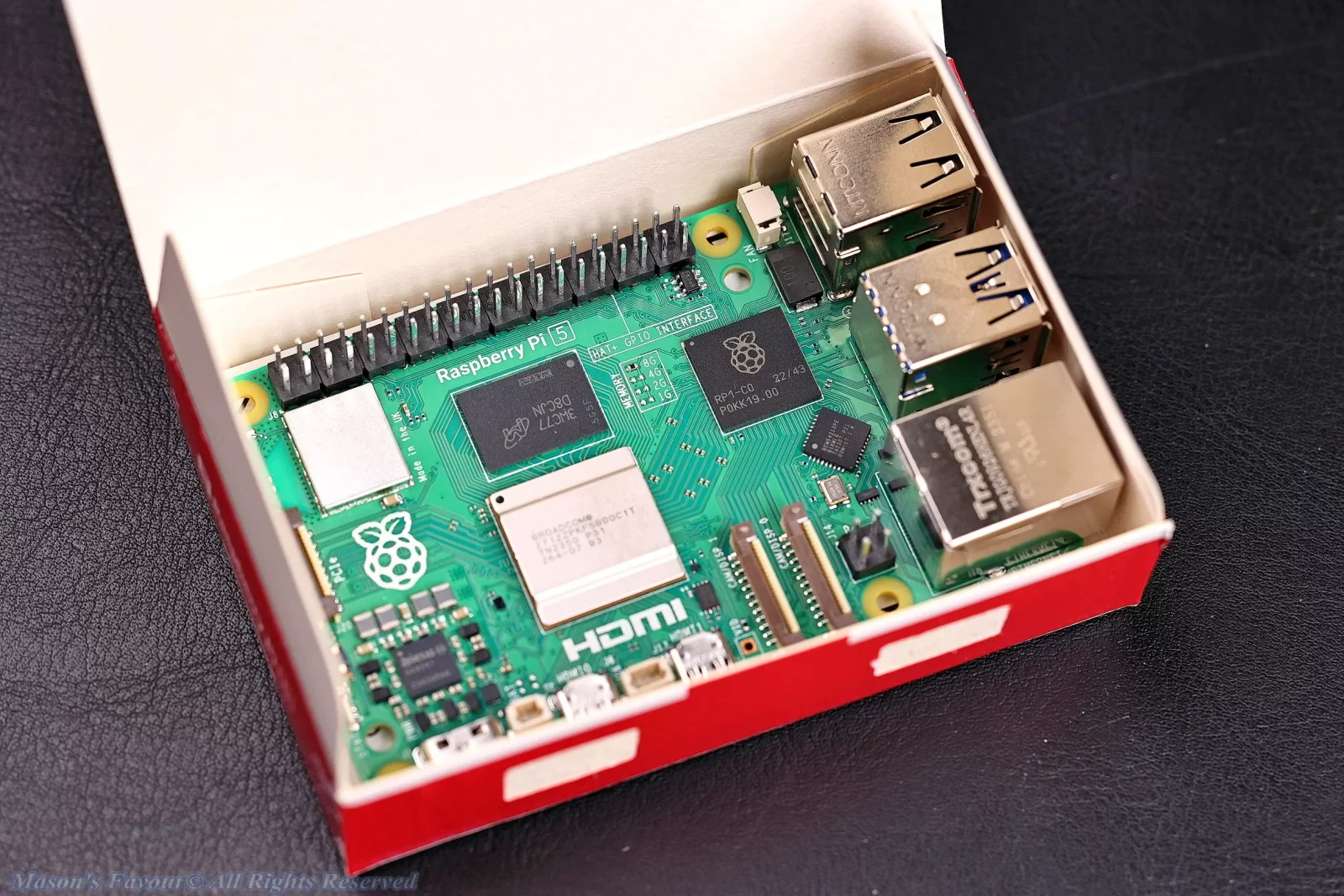 Raspberry Pi 5 - Unboxing