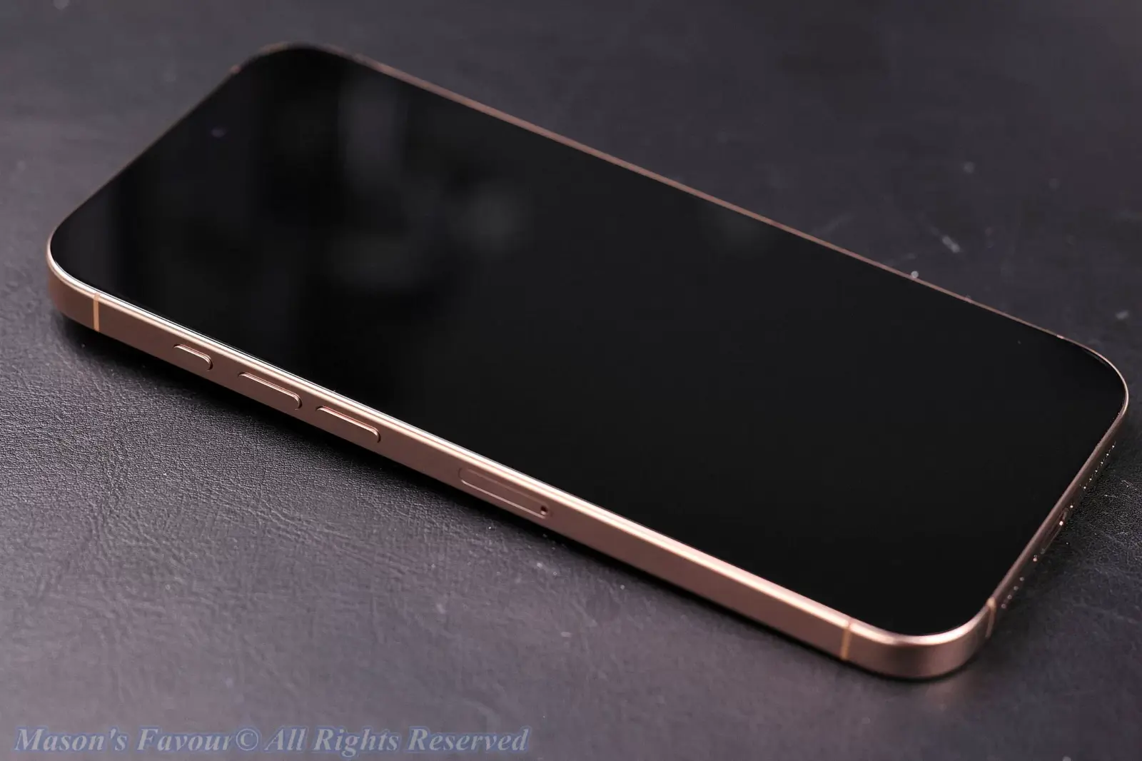 iPhone 16 Pro Max, Desert Titanium - Perspective 2