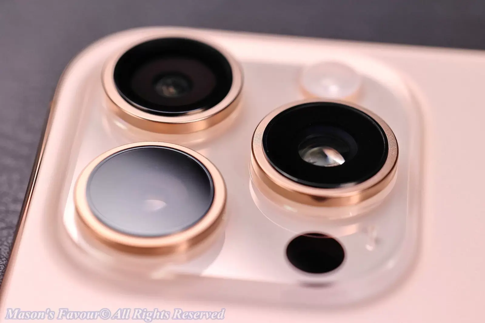 iPhone 16 Pro Max, Desert Titanium - Enlarged View, Triple Camera Module 1