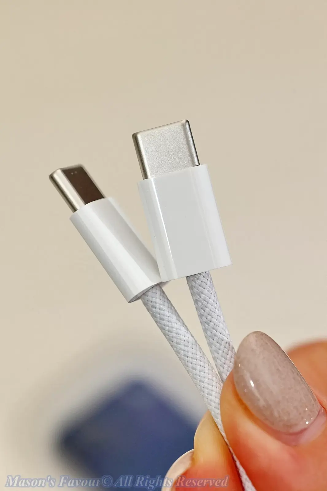 iPhone 17 Pro Deep Blue - USB-C Cable, Enlarged View
