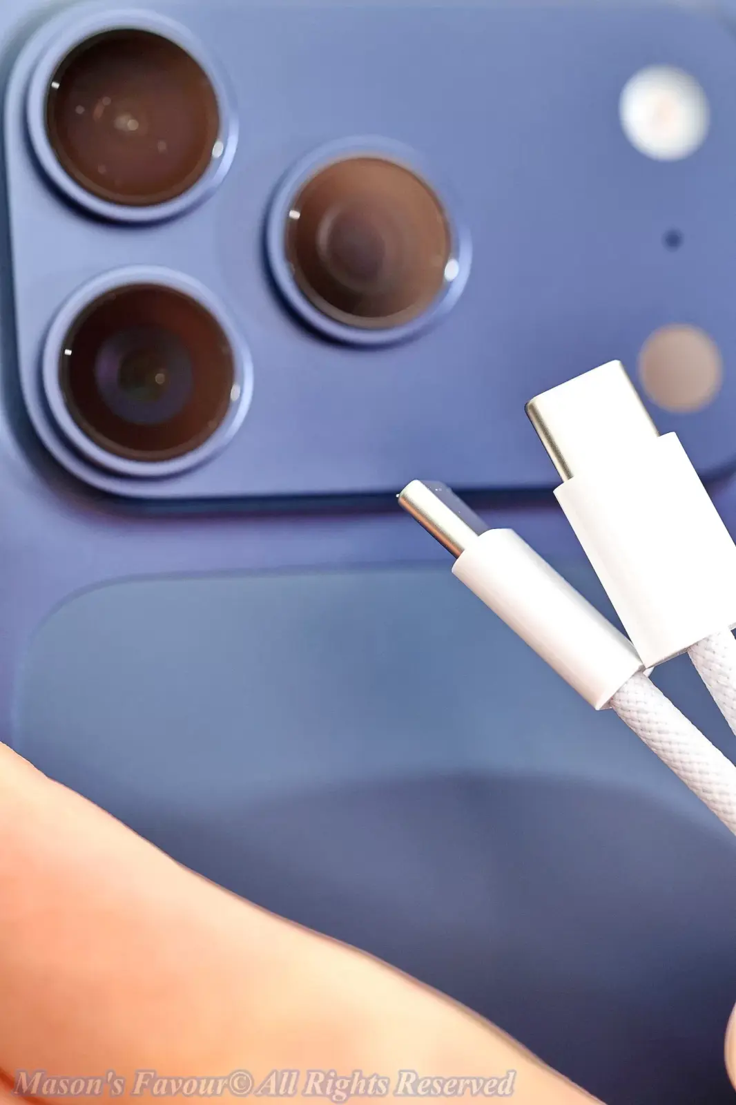 iPhone 17 Pro Deep Blue - USB-C Cable, Another Enlarged View